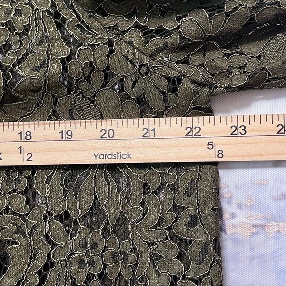 CHICO’S Foiled Floral Lace Top Sz L 2 NWT Ambered Olive Green Sheer Layered Tank - Picture 14 of 16